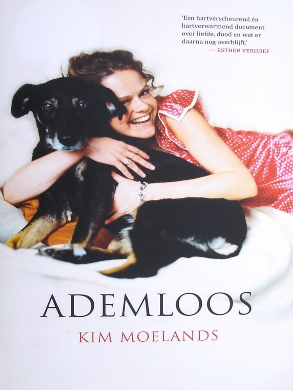 Ademloos (autobiografie Kim Moelands)
